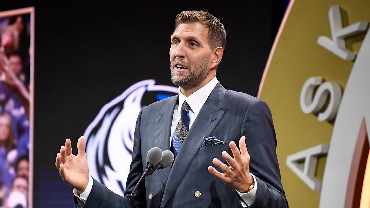 "Die Hall of Fame ist der Gipfel des Berges", sagte ein sichtlich gerührter Dirk Nowitzki bei der Ehrung.