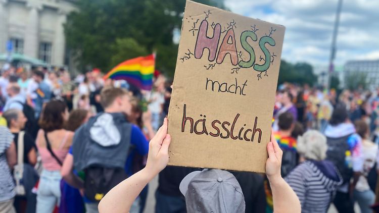 Auch in anderen Städten kam es bereits zu queerfeindlichen Vorfällen bei einer CSD-Demo.