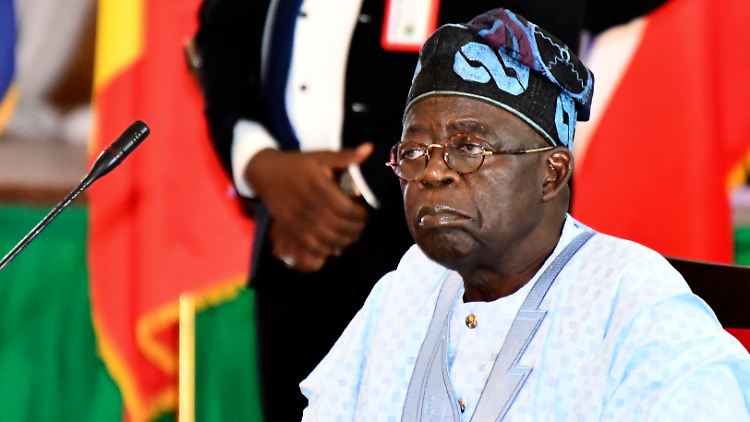 Nigerias Präsident und ECOWAS-Vorsitzender, Bola Tinubu, würde gern mit Niger verhandeln. Dort stößt er aber auf taube Ohren.