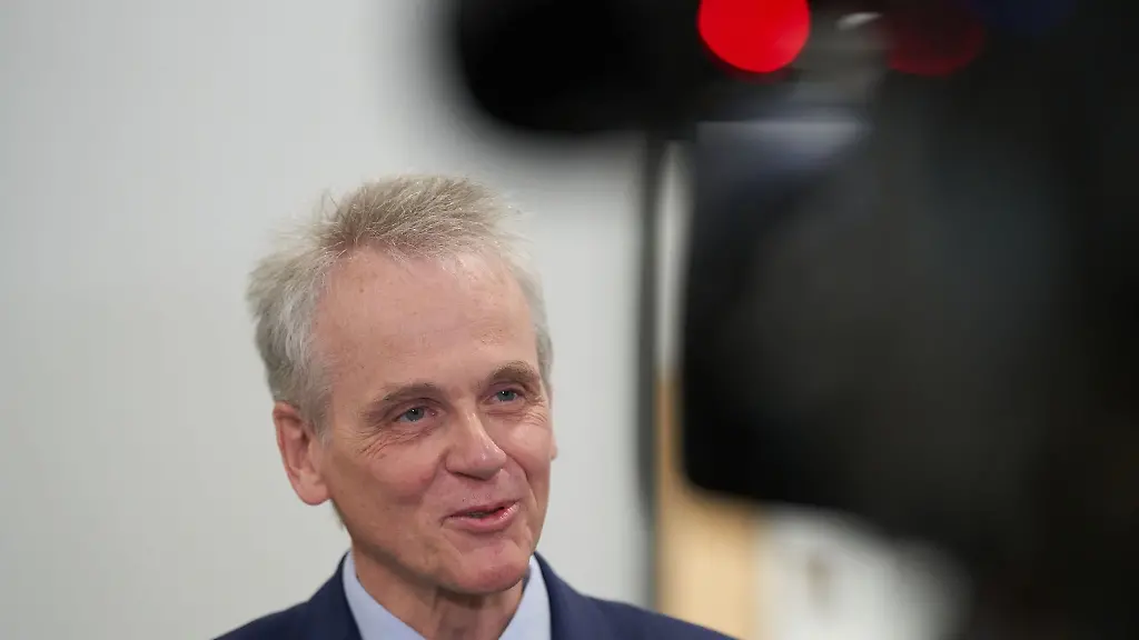 Joerg-Berres-Praesident-des-Rechnungshofs-Rheinland-Pfalz-gibt-ein-Interview