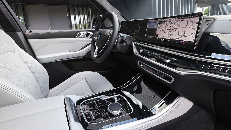 Architektonisch durchaus fein: Der neueste Jahrgang der BMW-X5- und X6-Modelle besticht mit dem "Curved Display".
