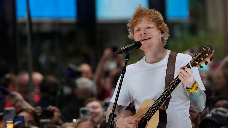 "Der Herbst kommt bald, wir sehen uns bald", kündigte Ed Sheeran immer wieder an.