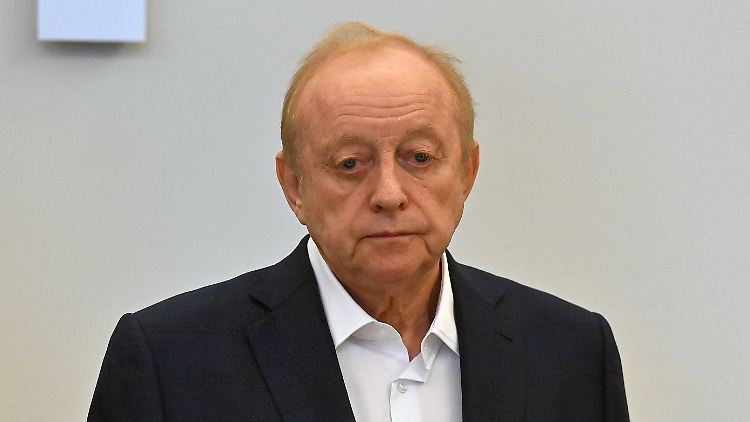 Der Star-Koch steht vor den Trümmern seines Berufslebens.