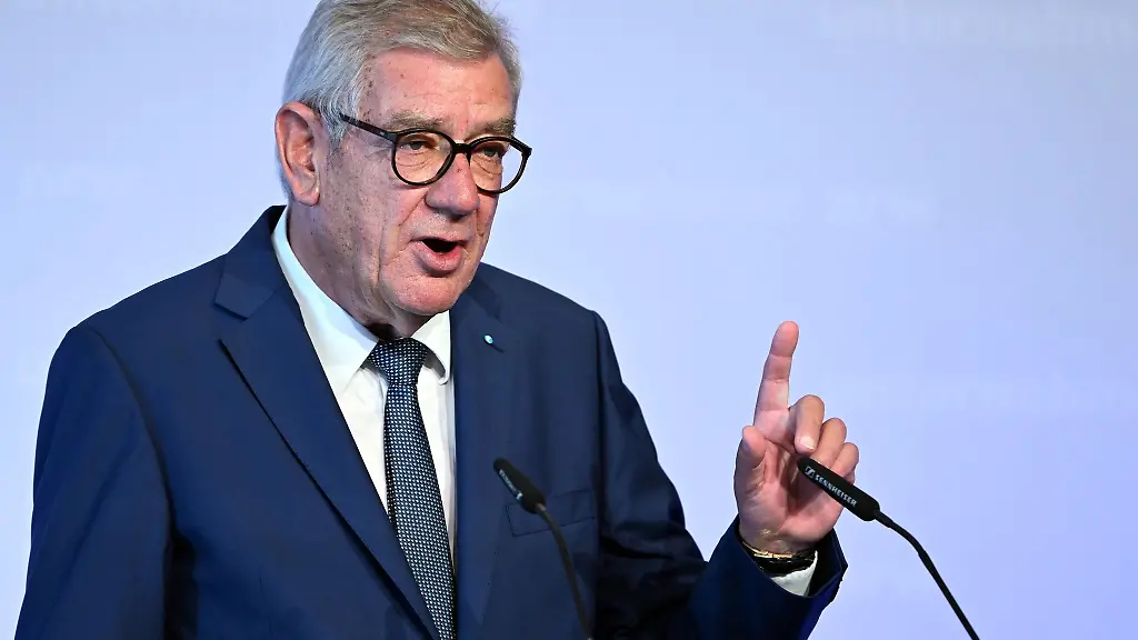 Arndt-Kirchhoff-spricht-beim-Unternehmertag-Nordrhein-Westfalen
