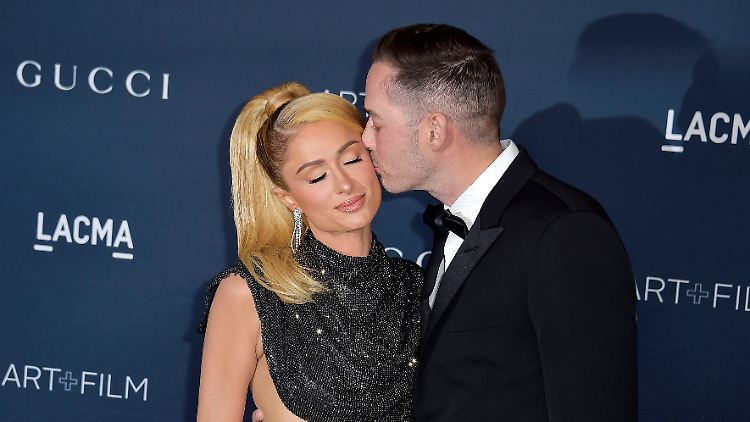 Paris Hilton und Carter Reum sind mit ihrem Sohn im Urlaub.