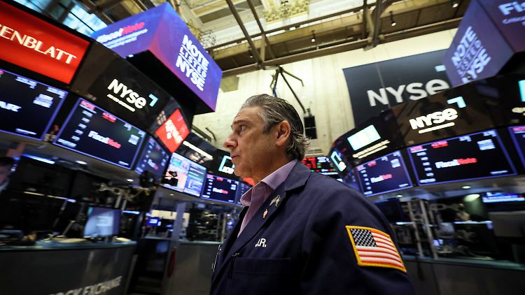 Lange Gesichter an der Wall Street: Die Stimmung ist angesichts möglicher weiterer Zinserhöhungen getrübt.