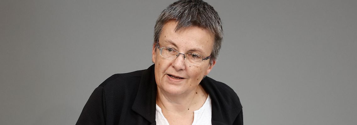 "So wie die Lage ist, braucht die Linke auch Sahra Wagenknecht nicht mehr", sagte NRW-Landeschefin Vogeler.