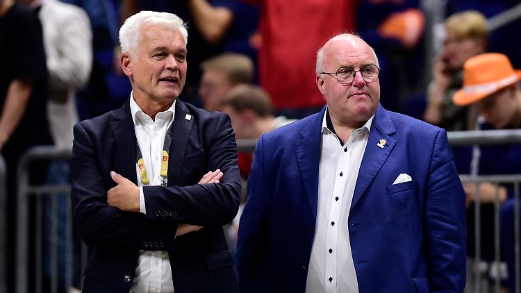 Armin Andres (l.) und Ingo Weiss beim Test gegen Kanada. 