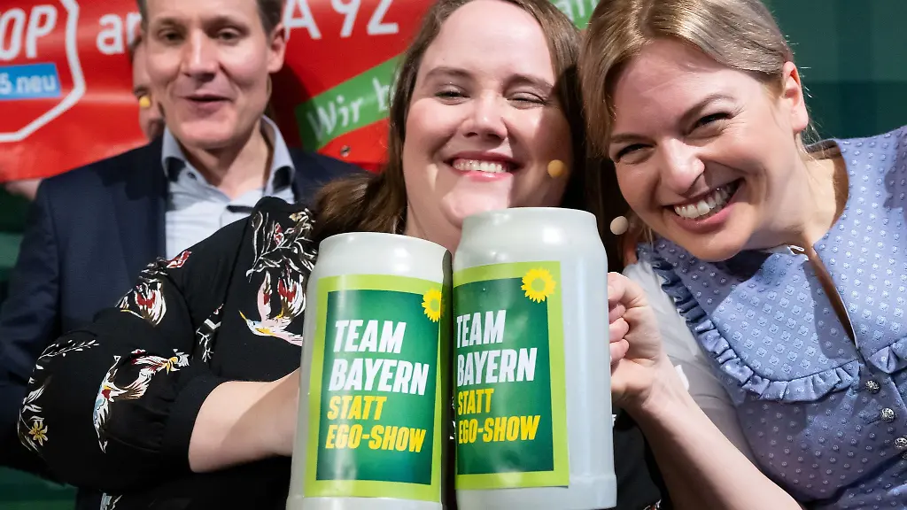 Ricarda-Lang-Bundesvorsitzende-von-Buendnis-90-Die-Gruenen-und-Katharina-Schulze-Fraktionsvorsitzende-von-Buendnis-90-Die-Gruenen-im-bayerischen-Landtag
