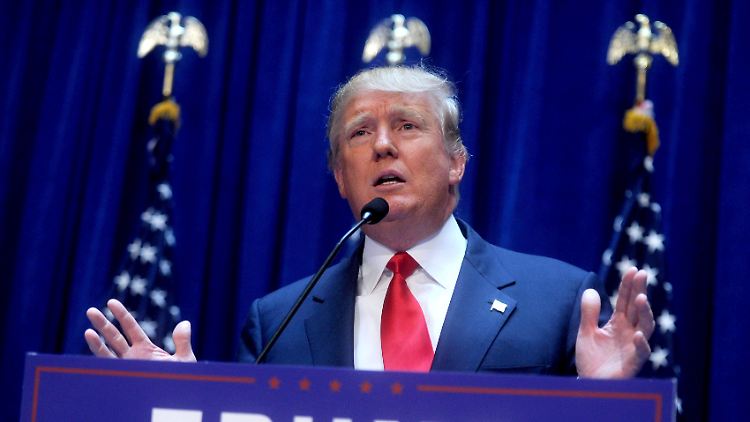 Donald Trump führt das Bewerberfeld der Republikaner ums Weiße Haus deutlich an.