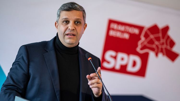Saleh unternimmt den Versuch, innerhalb der SPD eine Programmdebatte zu beginnen.