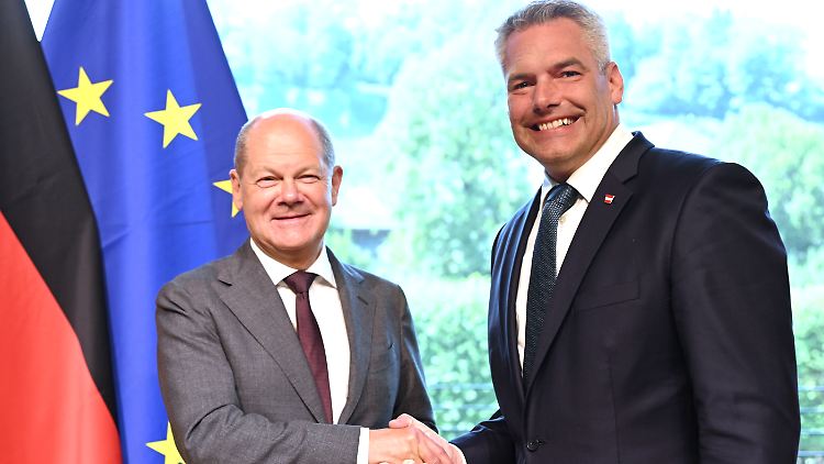 Sind sich einig: Kanzler Olaf Scholz und Österreichs Bundeskanzler Karl Nehammer.