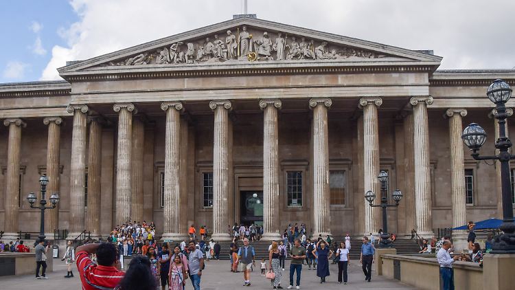 Das British Museum in London, das jährlich Millionen Menschen besuchen, verwahrt bedeutende Kulturschätze der Menschheit.