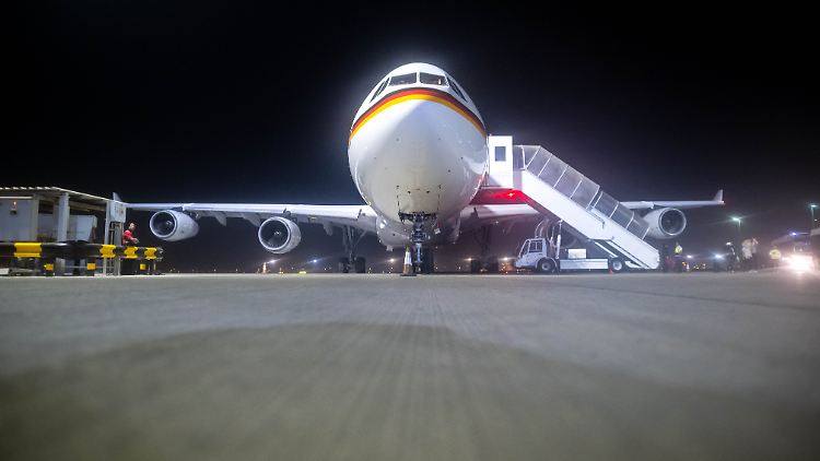 Das "Sorgenkind" der Flugbereitschaft kehrte heute Morgen aus Abu Dhabi nach Deutschland zurück.