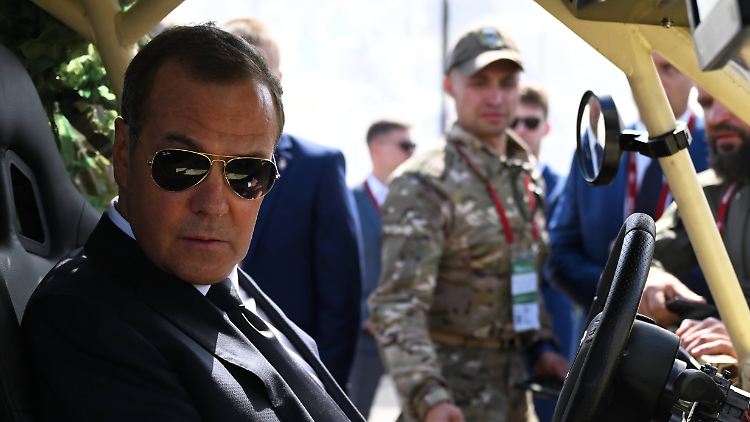 Dimitri Medwedew war Präsident und Ministerpräsident Russlands.
