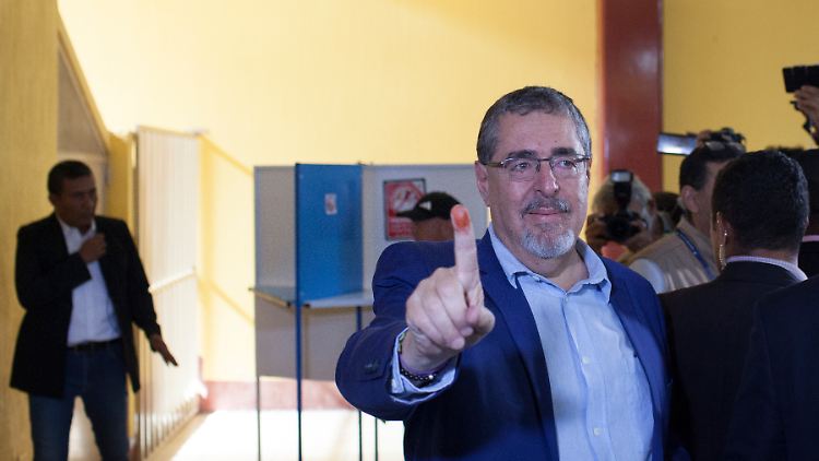 Setzte sich überraschend durch: Bernardo Arévalo.