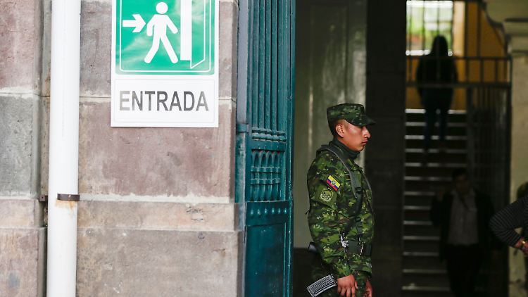Die Wahl in Ecuador fand unter besonderen Sicherheitsvorkehrungen statt.