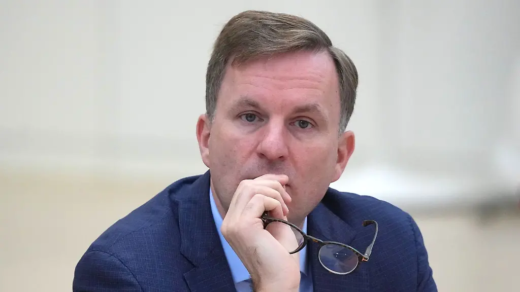 Steeven-Bretz-Parlamentarischer-Geschaeftsfuehrer-der-CDU-Fraktion-aufgenommen-waehrend-der-Sitzung-des-Brandenburger-Landtags