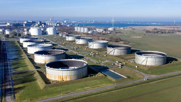 Ohne den deutlichen Rückgang der Energiekosten wären die Erzeugerpreise leicht gestiegen.