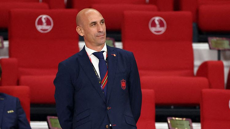 Luis Rubiales - alles normal und natürlich in seinen Augen.