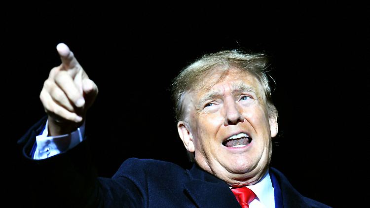 Donald Trump hält es wohl nicht für nötig, sich eine Bühne mit seinen Rivalen zu teilen.