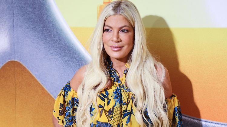 Vier Tage im Krankenhaus - aber weshalb? Tori Spelling.