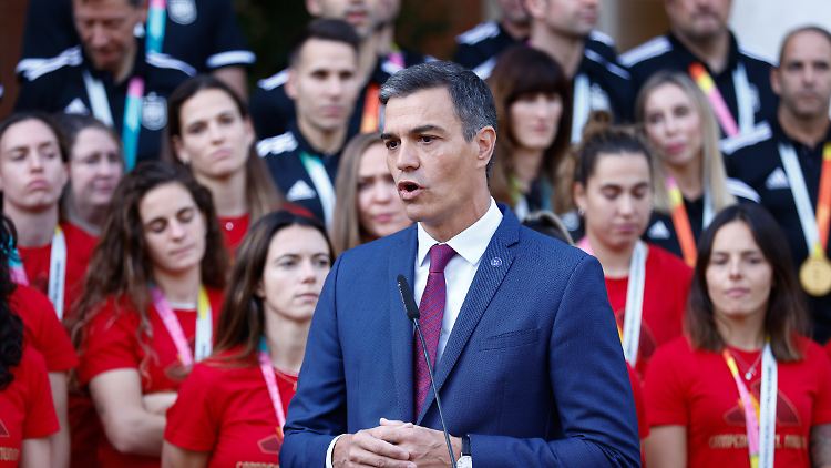 Ministerpräsident Pedro Sanchez hatte Spaniens Weltmeisterinnen nach dem Titelgewinn empfangen.