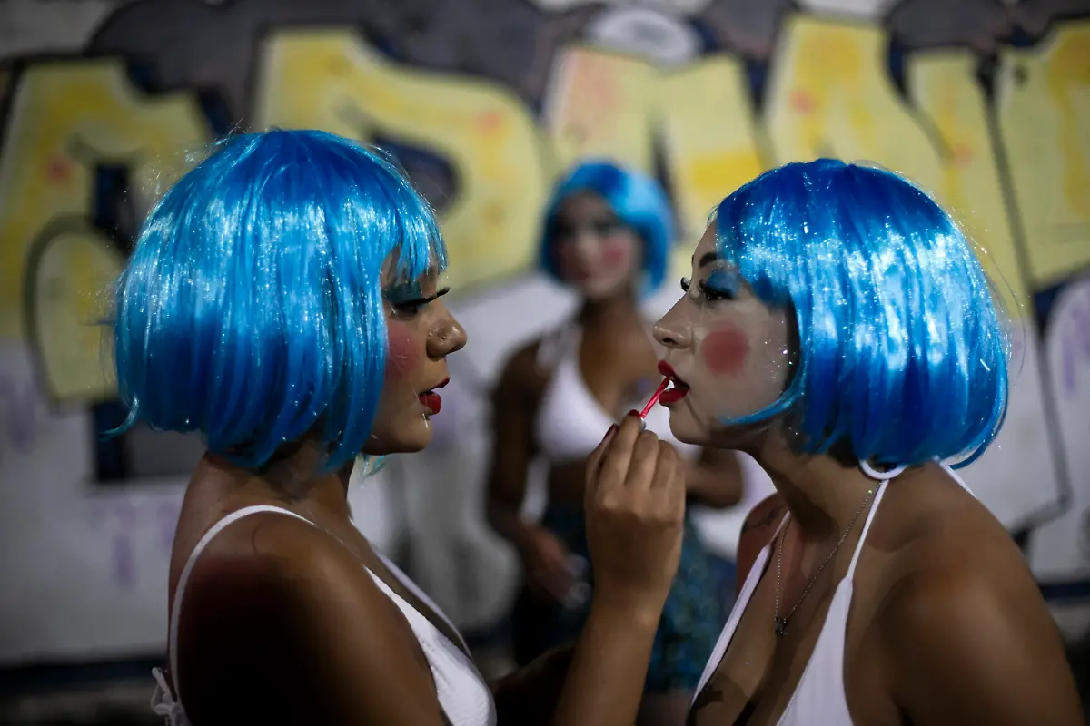 d443965fc353c41c0ba0a4d1aa4c0c13