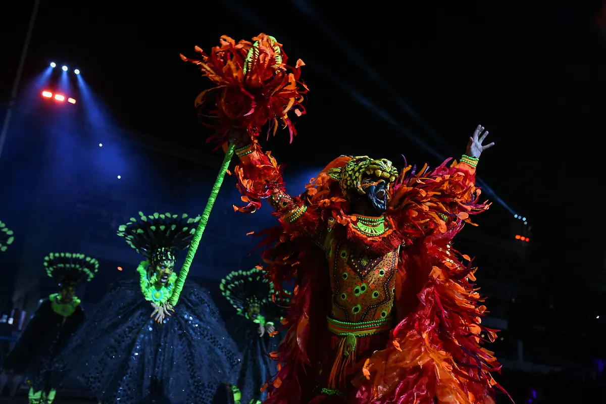 1f5e544899f94da4fbf24e8fad1820e9