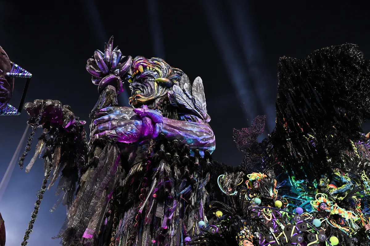 371205f49fb1dd4f2e1e5777c45e5f05