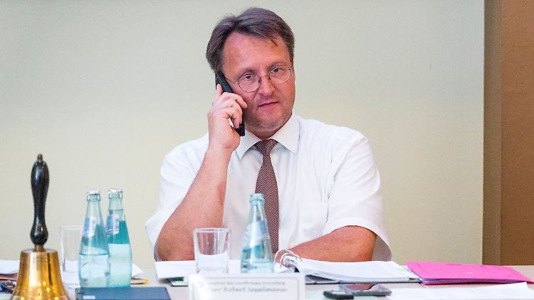 Sesselmann hatte sein Amt bereits am 3. Juli aufgenommen.