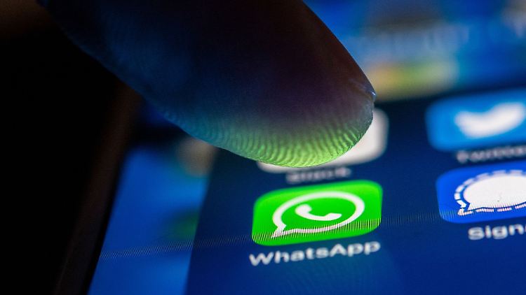 Das Bundesarbeitsgericht steht vor der Frage, ob eine Whatsapp-Gruppe unter Kollegen eine Art geschützter Raum ist.