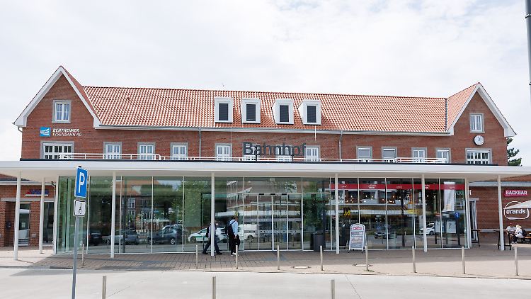 Der Bahnhof Nordhorn lockt nicht nur mit ländlichem Charme.
