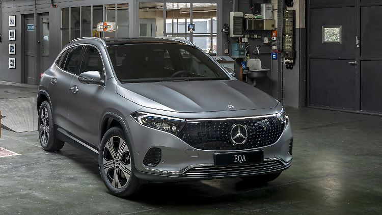 Auffällige Veränderung: Die kleinen Mercedes-Sternchen in der Frontmaske sind kaum zu übersehen.