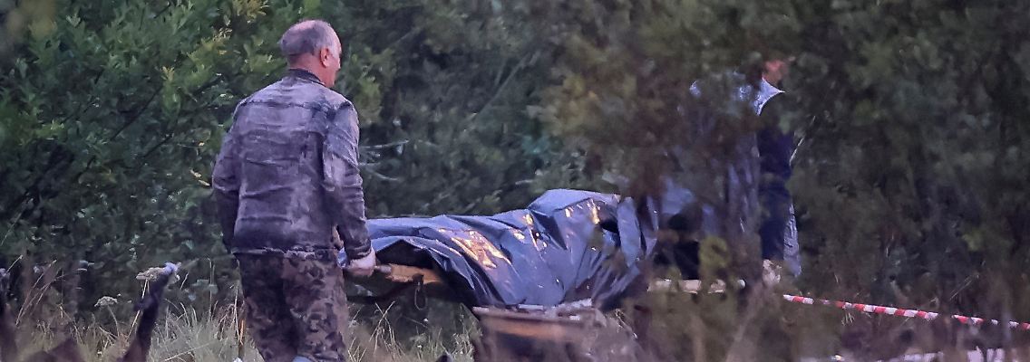 2023-08-24T060919Z_1689436201_RC22U2AU6GFQ_RTRMADP_3_RUSSIA-CRASH-PRIGOZHIN-SCENE.JPG