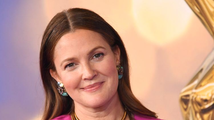 Drew Barrymore dürfte ihr Lächeln aufgrund der jüngsten Vorkommnisse kurzzeitig vergangen sein.