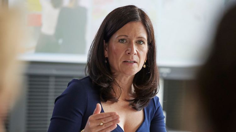 Die Präsidentin der Kultusministerkonferenz, Katharina Günther-Wünsch, weist Vorwürfe des FDP-Bundestagsfraktionschefs Christian Dürr zurück. 