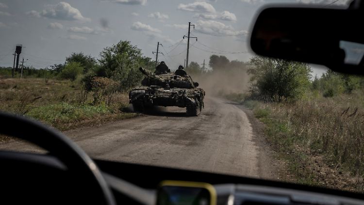 Ein ukrainischer Panzer nahe dem Dorf Robotyne in der Region Saporischschja.
