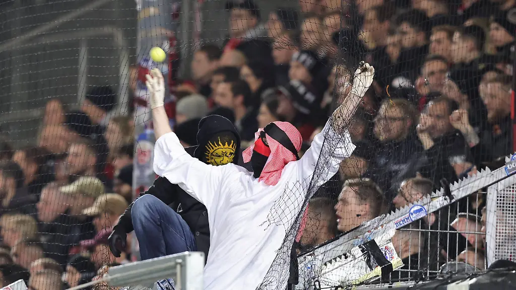 8272dcbfc1f86a5e3cf603e72ae70235