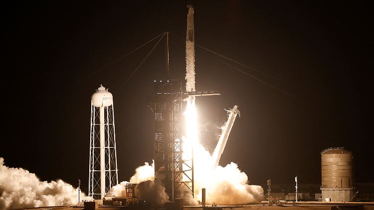 Fast schon Routine: Es ist der achte Flug eines SpaceX-Raumschiffs ins All.