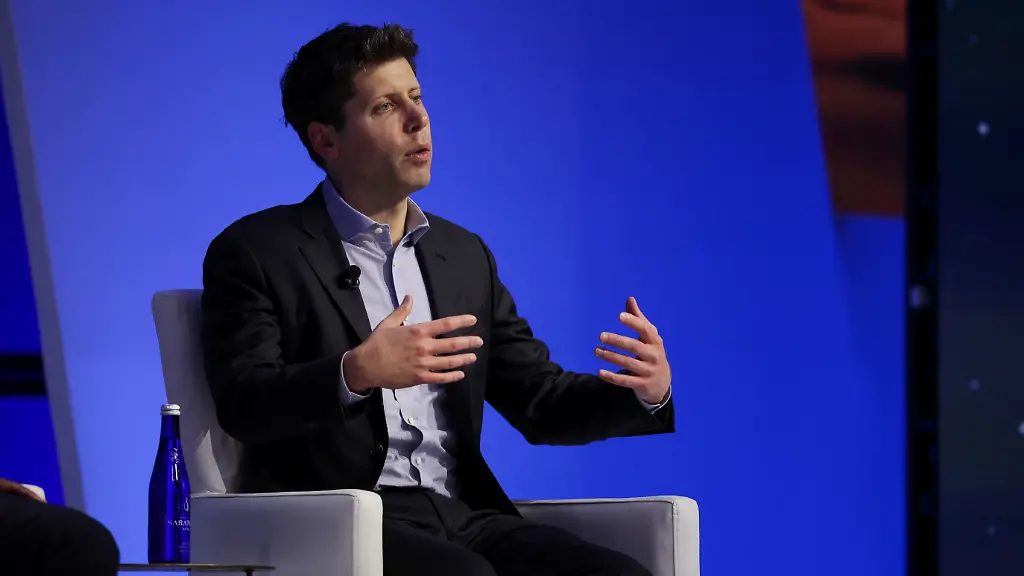 2023-11-17T003404Z-1687499994-RC2OE4AL3SLI-RTRMADP-3-APEC-USA