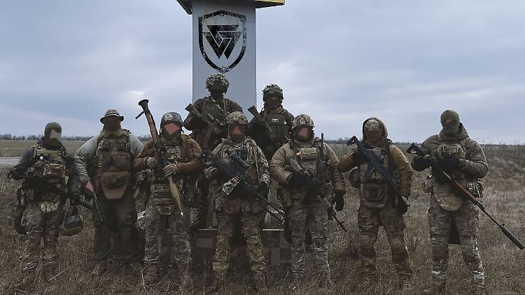 Kämpfer der Miliz Rusitsch in der Ukraine.