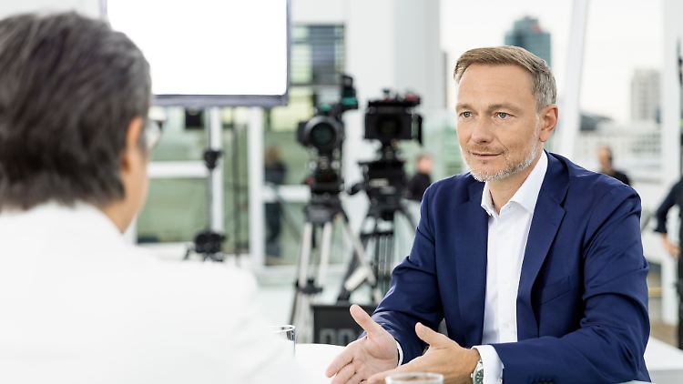 Lindner will sich noch am Abend mit dem Kanzler und der Familienministerin zu einem "Arbeitsgespräch" treffen.