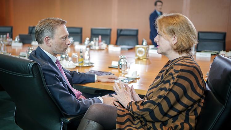Finanzminister Lindner und Familienministerin Paus haben sich auf einen Kompromiss geeignet.