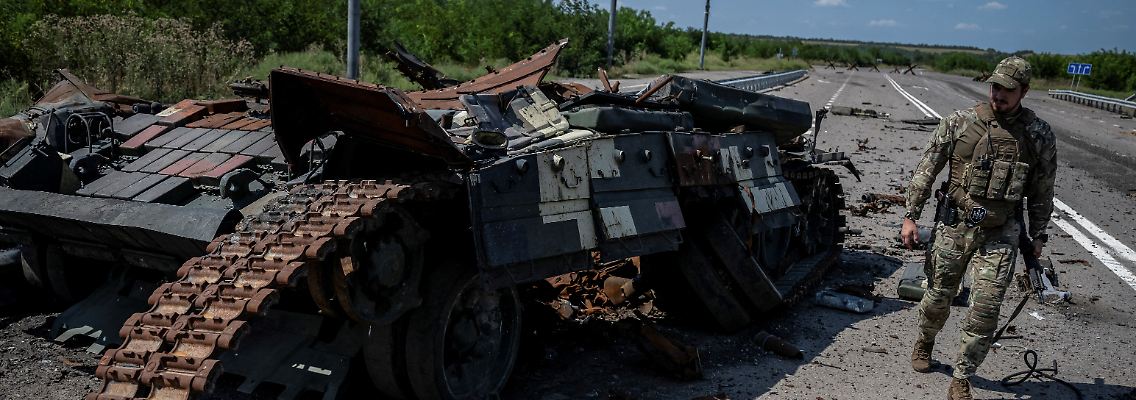 2023-08-25T211612Z_355863027_RC2YU2AQRWL4_RTRMADP_3_UKRAINE-CRISIS-ROBOTYNE.JPG