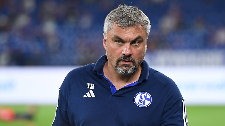 Thomas Reis hat sportliche Sorgen.