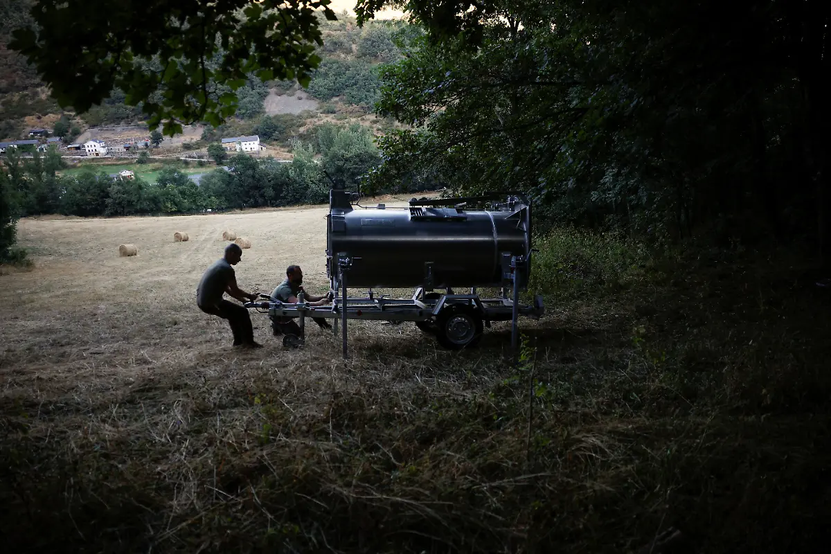 Daniel-Pinto-und-Oscar-Alvarez-mit-Falle