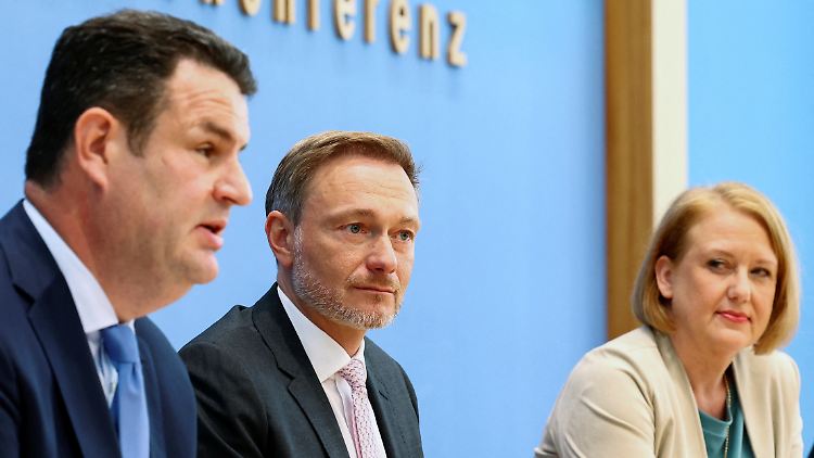 Heil, Lindner und Paus stellten die Ergebnisse ihrer Einigung vor - der FDP-Chef hatte viele seiner Vorstellungen durchgesetzt. 