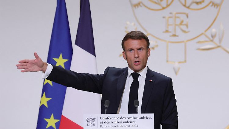 Frankreichs Präsident wird die Putschisten im Niger nicht anerkennen.