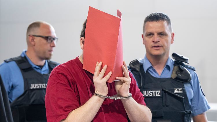 Der Angeklagte hatte Ayleen im Internet angesprochen und dann immer mehr unter Druck gesetzt.